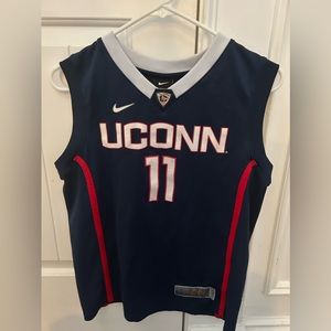 Uconn #11 Jersey
